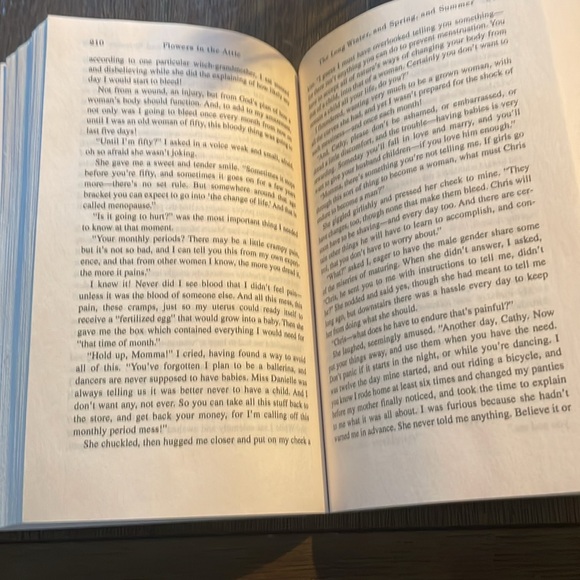 Flowers in the Attic by VC Andrew’s - Picture 3 of 5